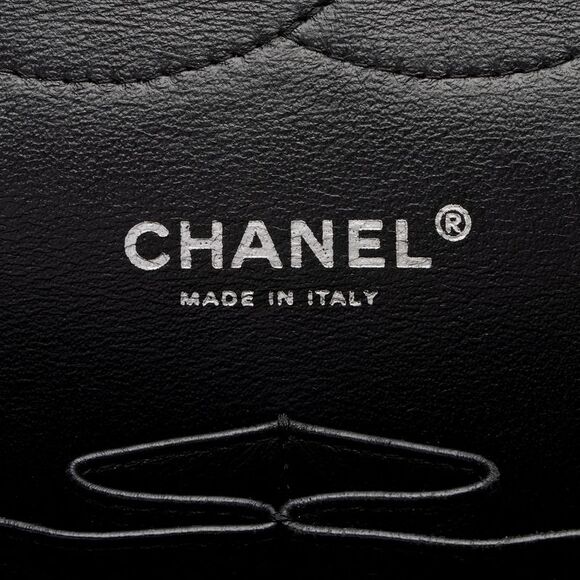 Chanel Patent Leather Classic Jumbo Double Flap Bag - Picture 8 of 15